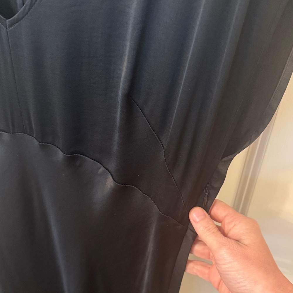 Madewell Black Satin Maxi Dress with V-Neck - Picture 4 of 7